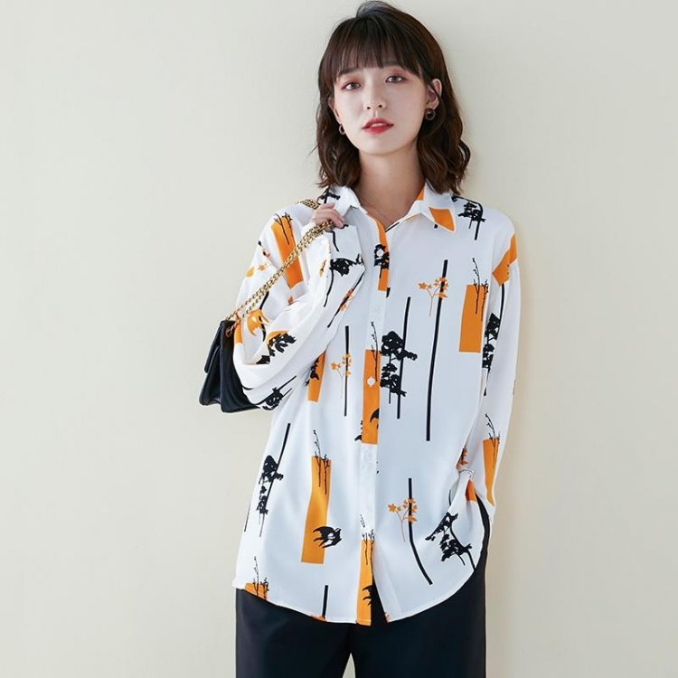 Spring 2020 new fashion temperament is thin and versatile long sleeved button design sense printed chiffon shirt women